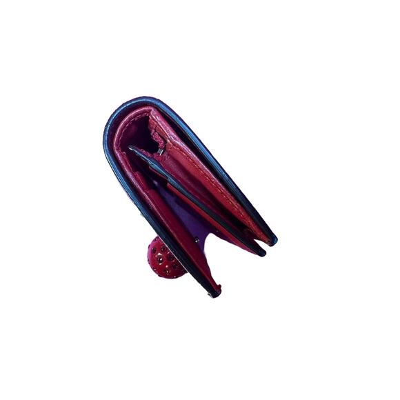 Beautiful Rare GG Gucci 3D Cherry Wallet with Red Interior - Picture 11 of 16